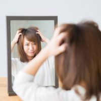 女性の壮年性脱毛症の見分け方やその対策とは